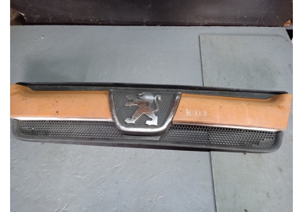 Решітка радіатора Peugeot Boxer, 02-06, 1304703070